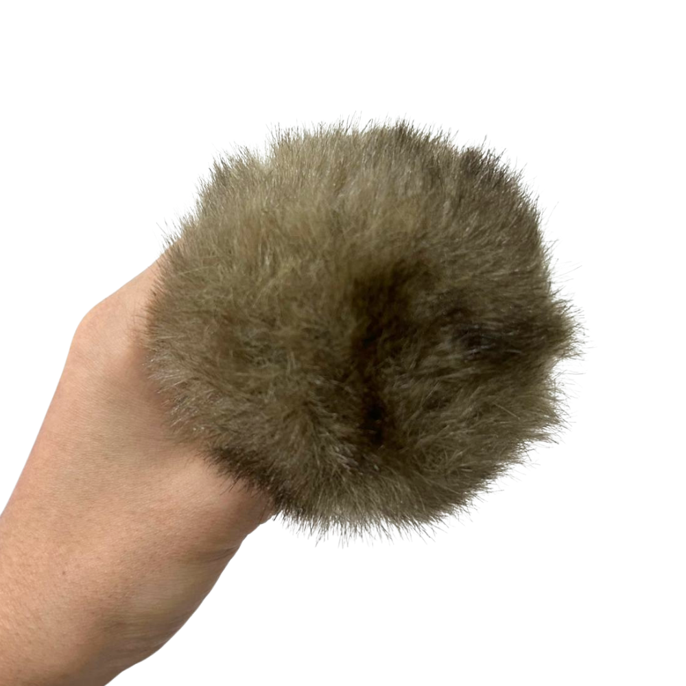 Plug de Alumínio com pompom bicolor