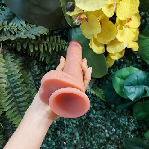 Pênis Realístico em Silicone Líquido com Vai e Vem / Rotativo e Aquecimento - 20,5 x 3,8 -  8823