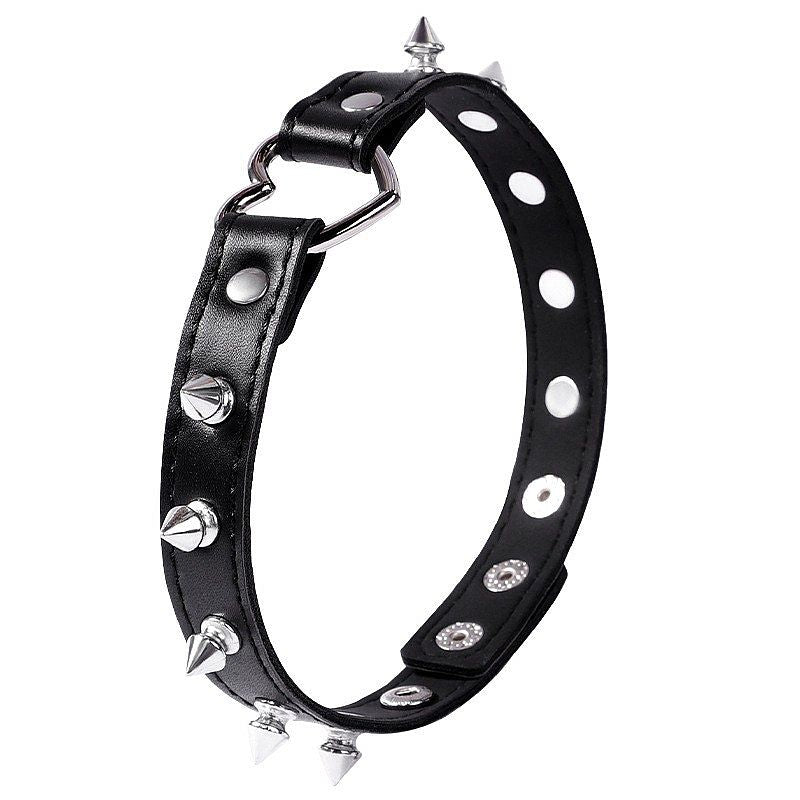 Coleira Bondage Choker com Coração e Pinos - 8070